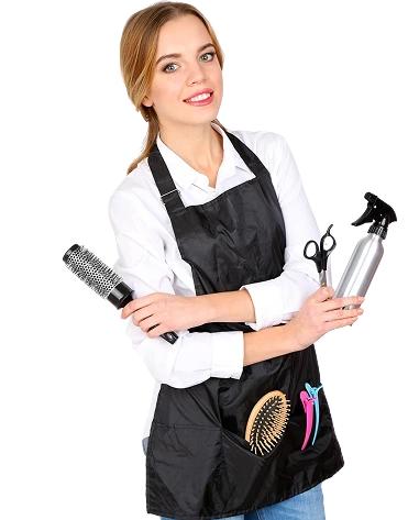 hermosa chica peluquera sobre fondo claro